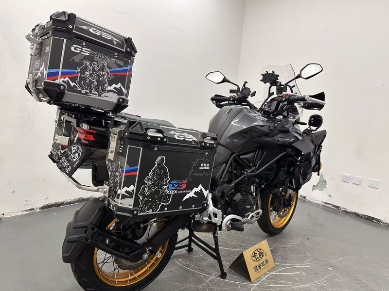 二手贝纳利金鹏 TRK502