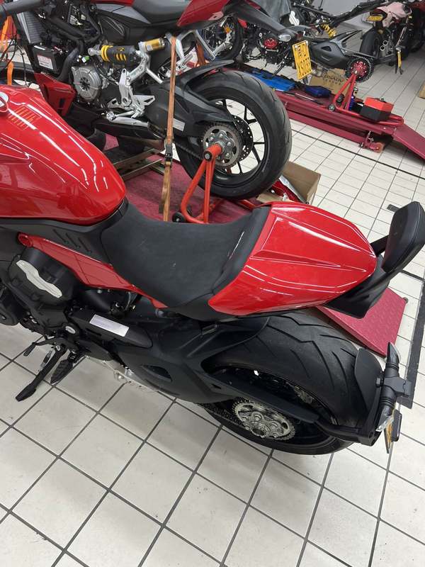 二手杜卡迪Diavel V4