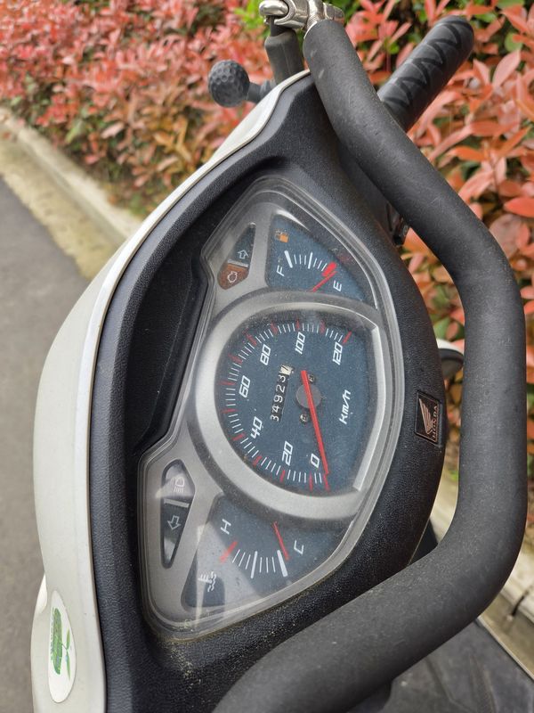 二手五羊本田SCR110 佳御