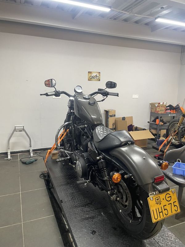 二手哈雷戴维森Iron883 硬汉
