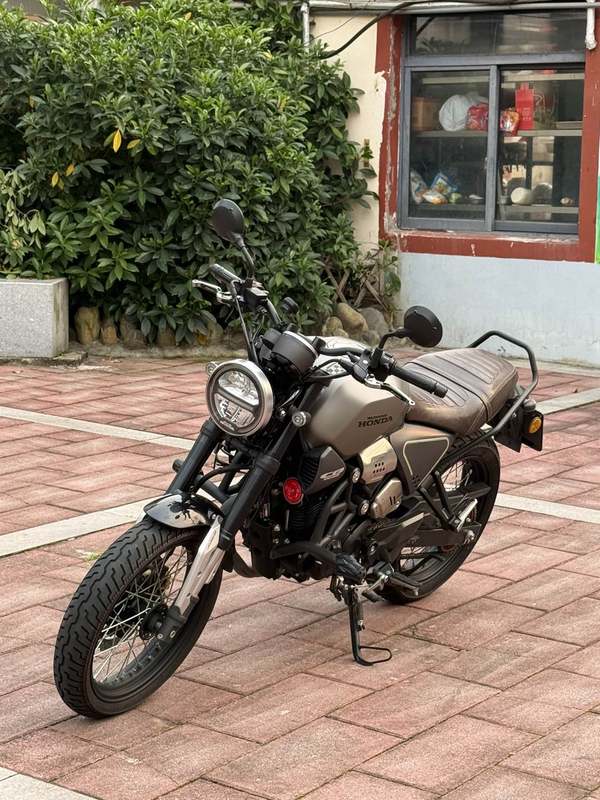 二手五羊本田鸷道 CB190SS