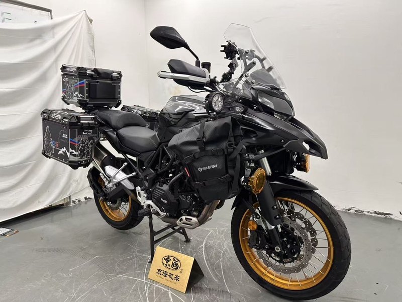 二手贝纳利金鹏 TRK502