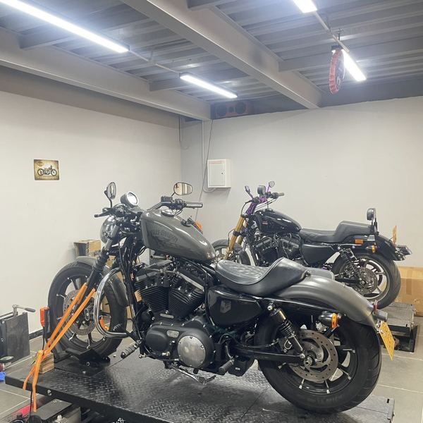 二手哈雷戴维森Iron883 硬汉