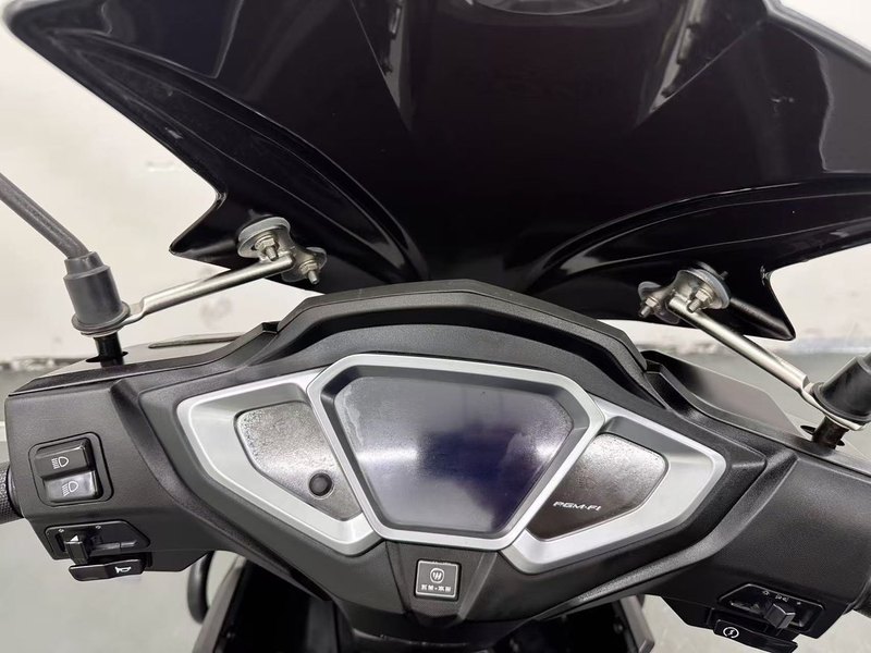 二手五羊本田NX125