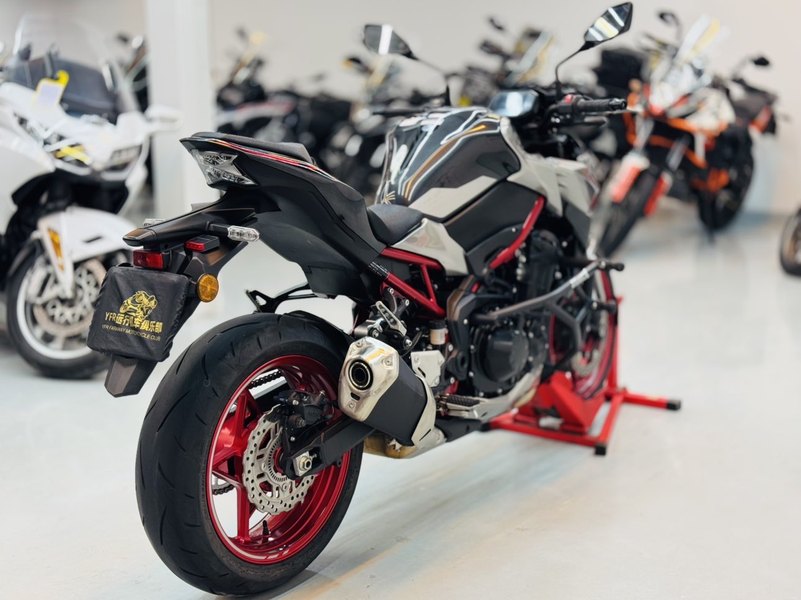 二手川崎Z900