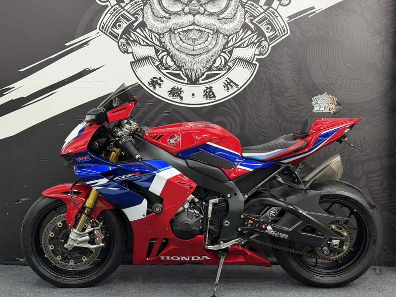 二手本田CBR 1000 RR-R