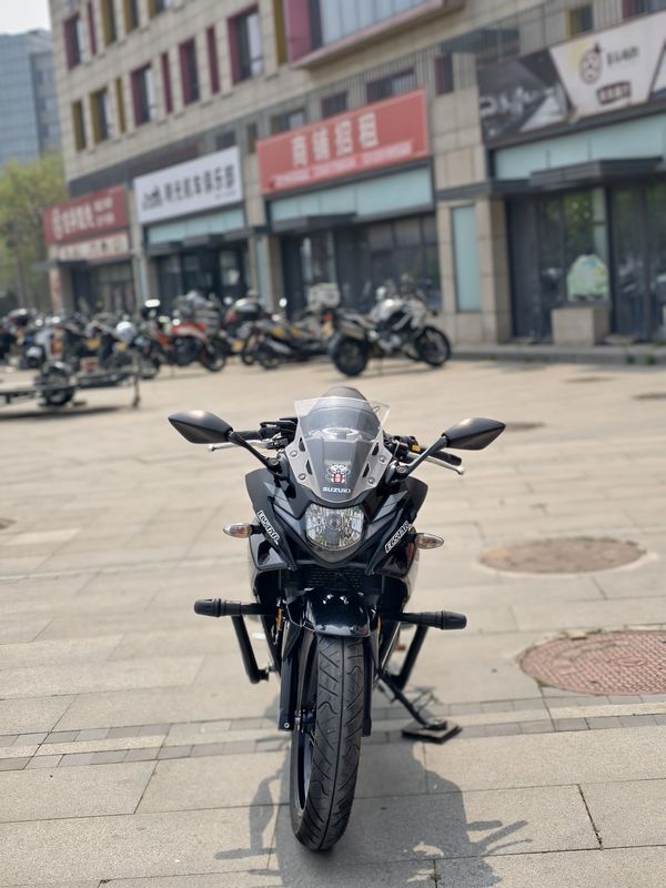二手豪爵铃木GSX250R