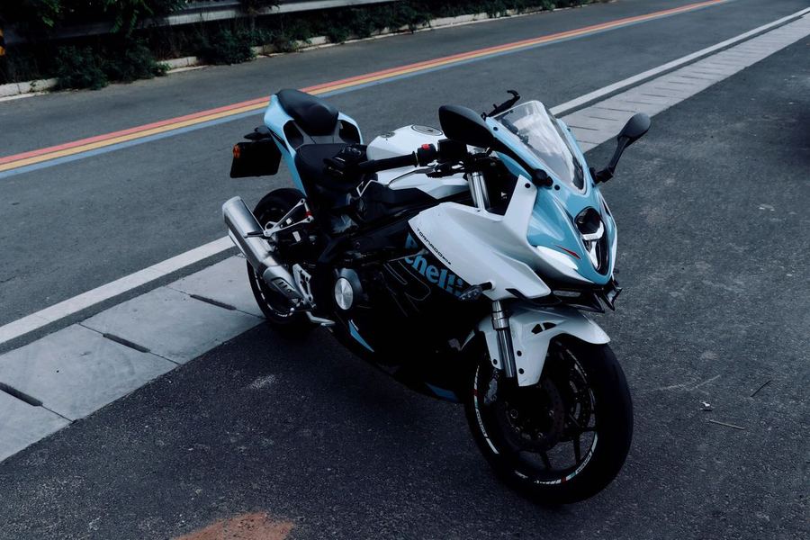 二手贝纳利龙卷风 Tornado 302R