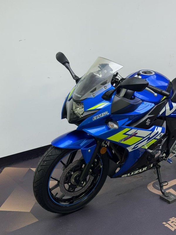二手豪爵铃木GSX250R
