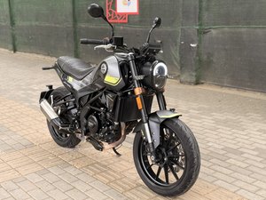 二手贝纳利幼狮 Leoncino 250