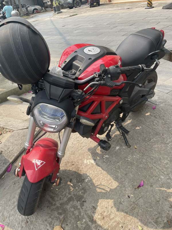 二手银钢小怪兽150