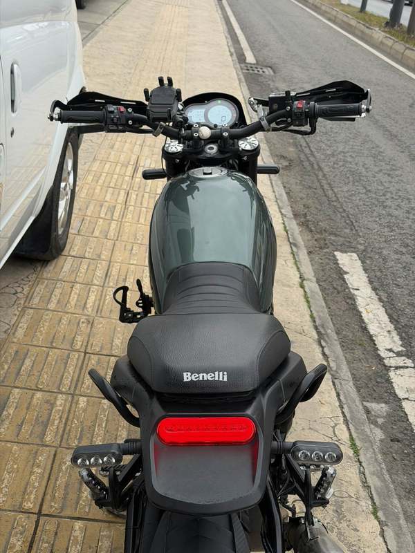 二手贝纳利幼狮 Leoncino 500