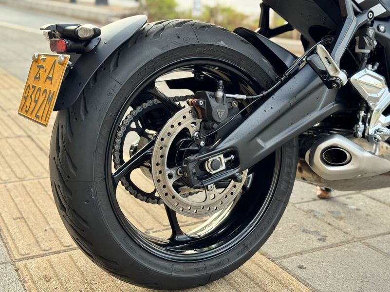 二手凯旋Trident 660