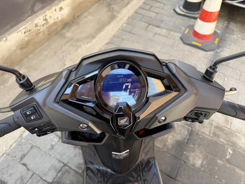 二手新大洲本田裂行 RX125Fi