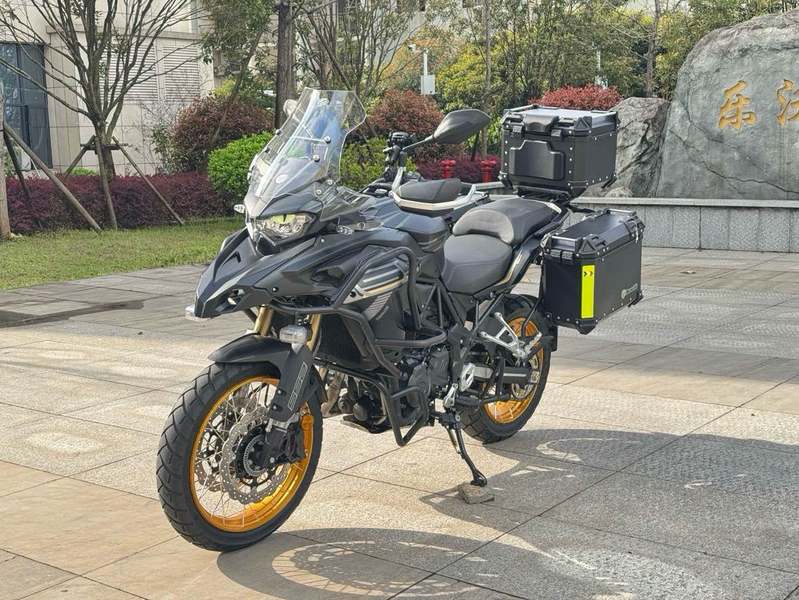 二手贝纳利TRK552