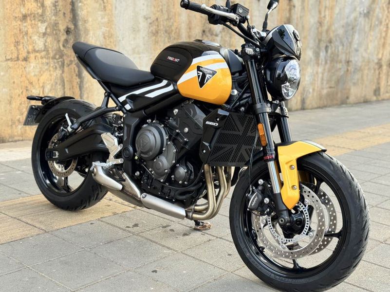 二手凯旋Trident 660