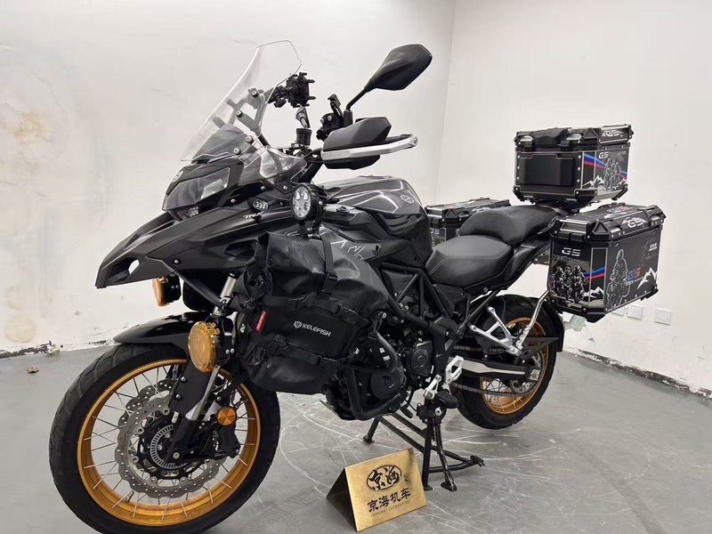二手贝纳利金鹏 TRK502