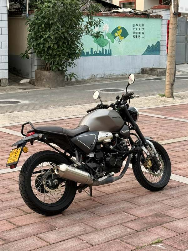 二手五羊本田鸷道 CB190SS