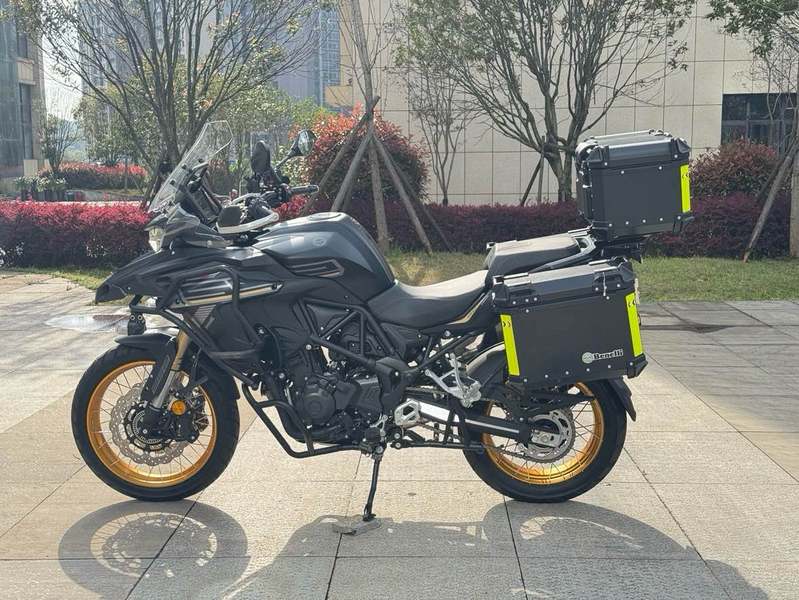 二手贝纳利TRK552