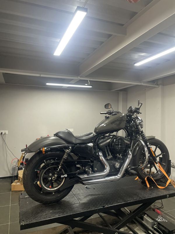 二手哈雷戴维森Iron883 硬汉