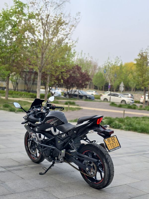 二手豪爵铃木GSX250R