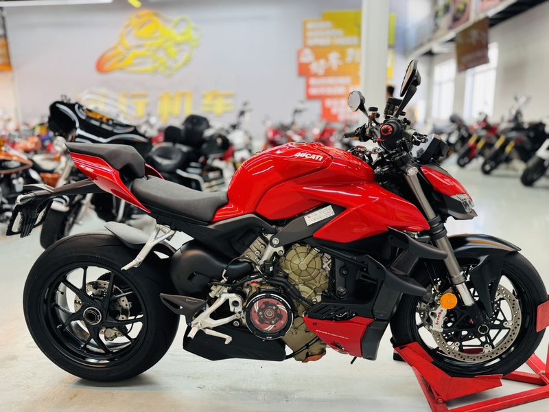 二手杜卡迪Street Fighter V4