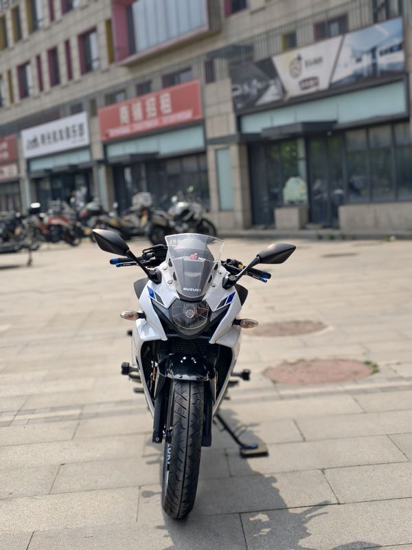 二手豪爵铃木GSX250R