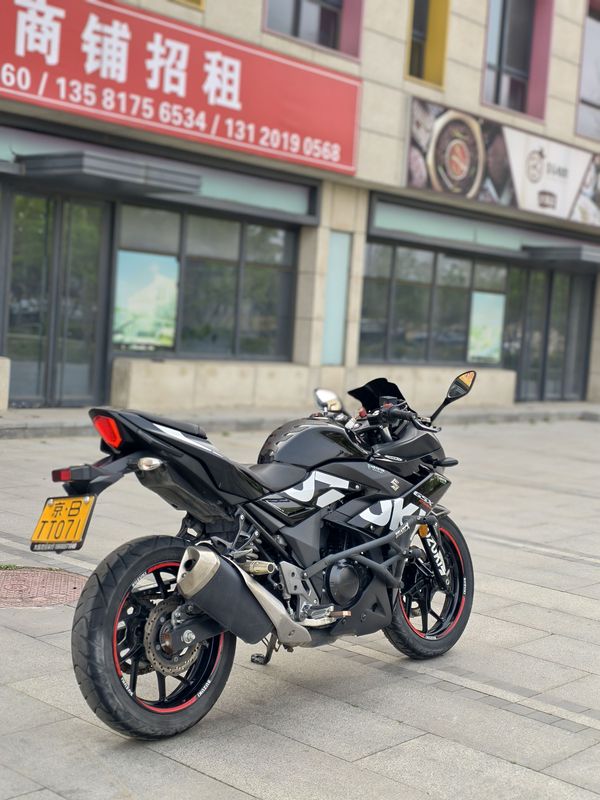 二手豪爵铃木GSX250R