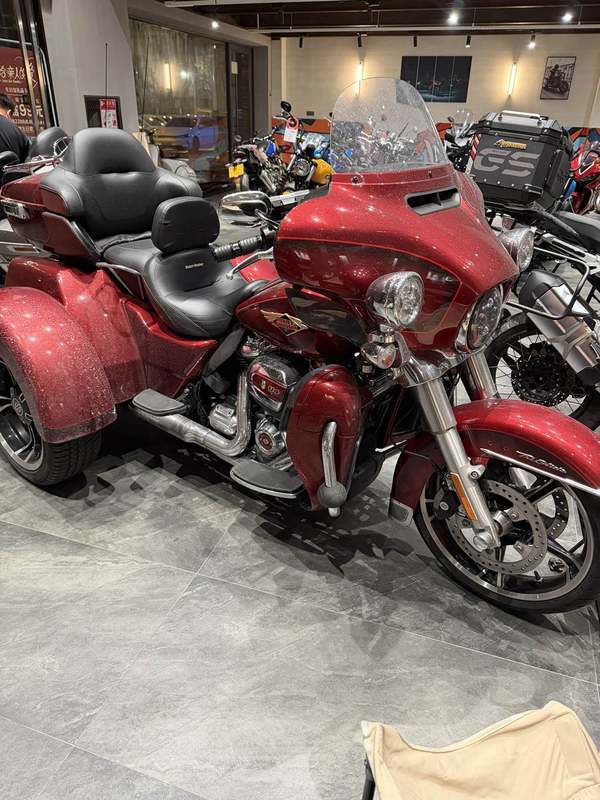 二手哈雷戴维森Tri Glide