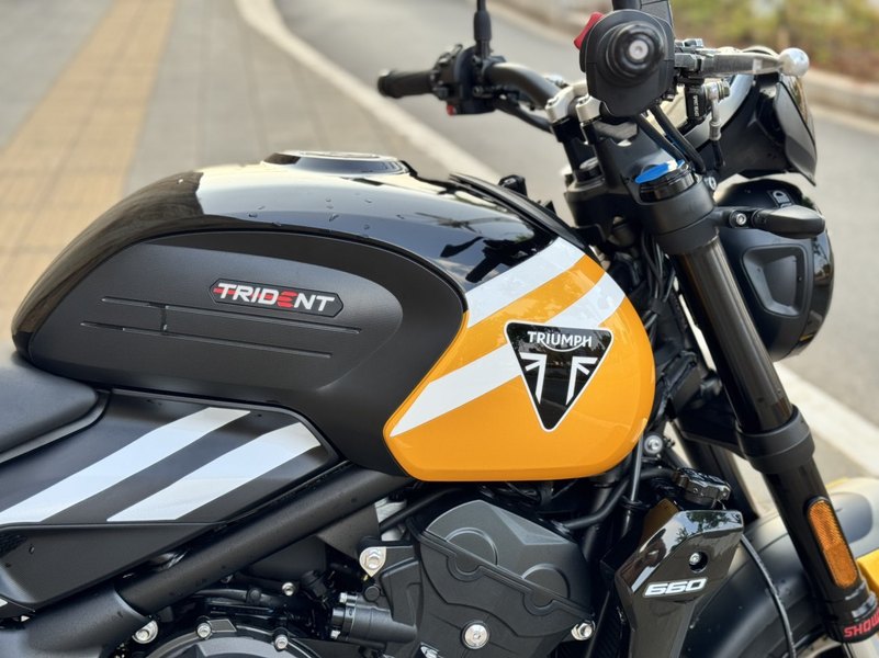 二手凯旋Trident 660