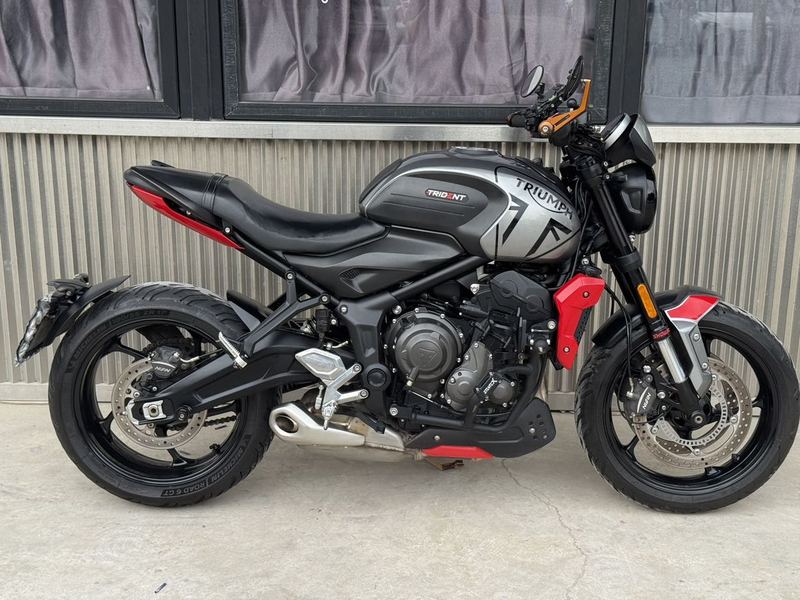 二手凯旋Trident 660