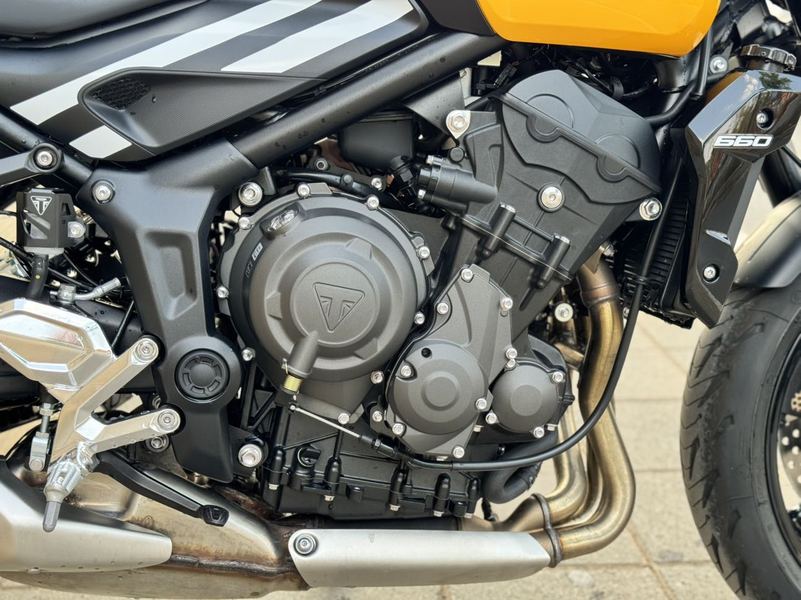 二手凯旋Trident 660