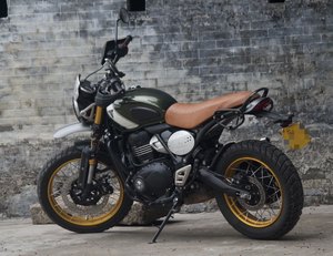 二手凯旋Scrambler 400 X