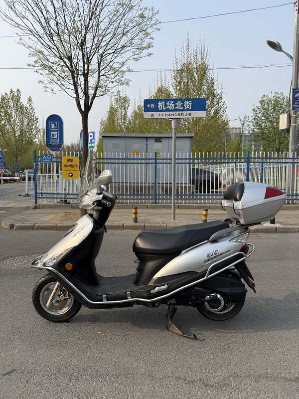 二手豪爵铃木天龙星UA125T-3