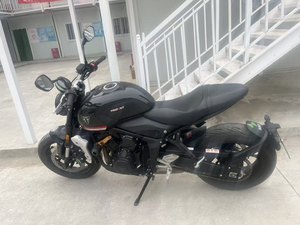 二手凯旋Trident 660