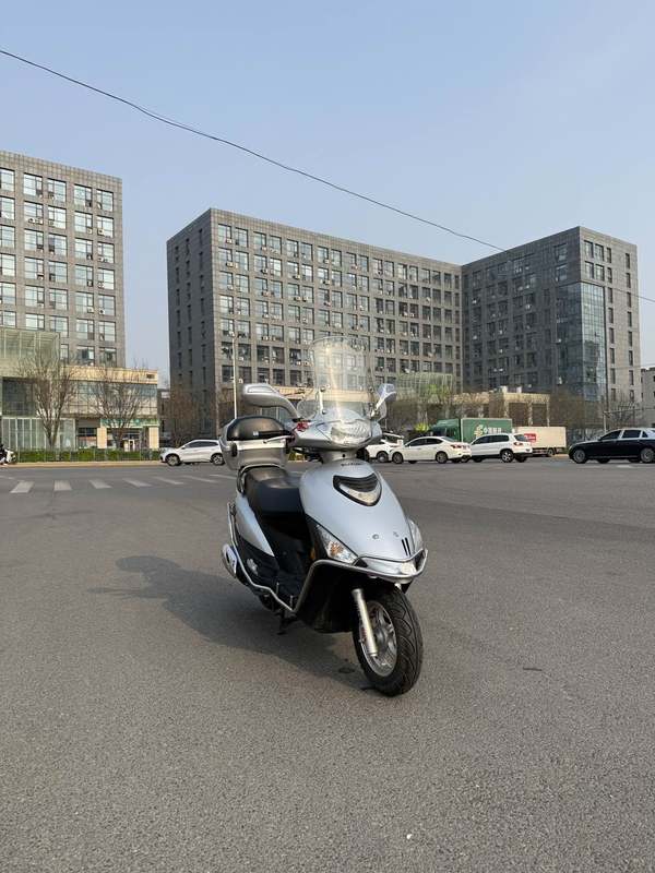 二手豪爵铃木天龙星UA125T-3