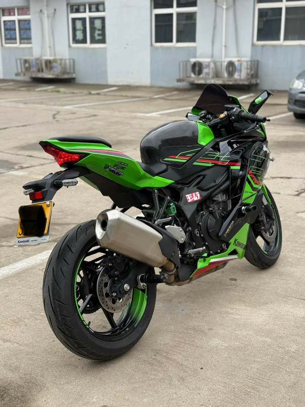 二手川崎ZX-4R