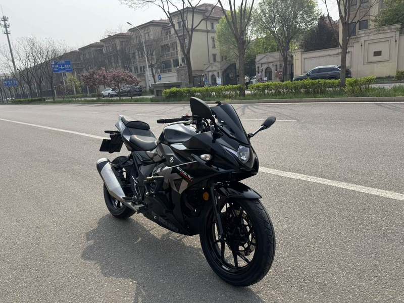 二手豪爵铃木GSX250R