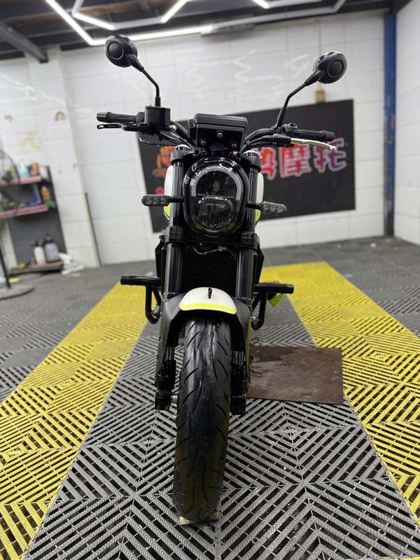 二手贝纳利幼狮 Leoncino 250