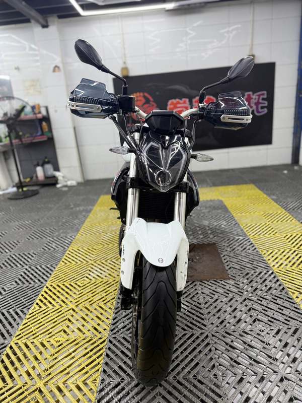 二手贝纳利蓝宝龙 BN302S