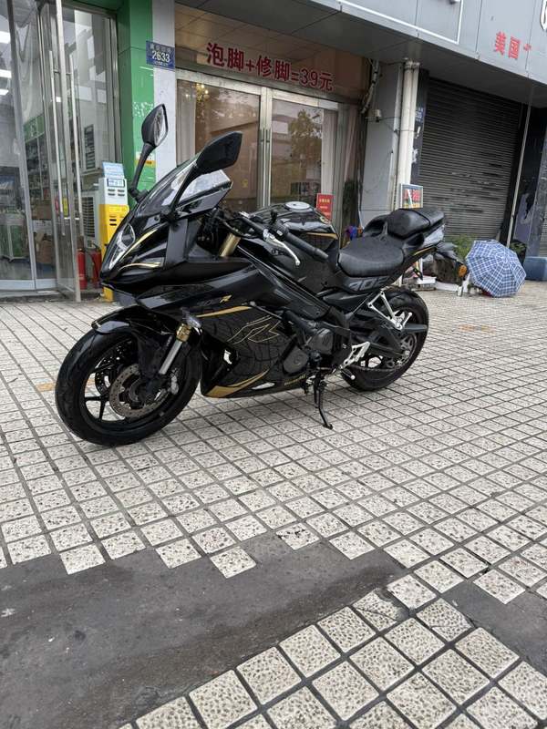 二手贝纳利龙卷风 Tornado 302R