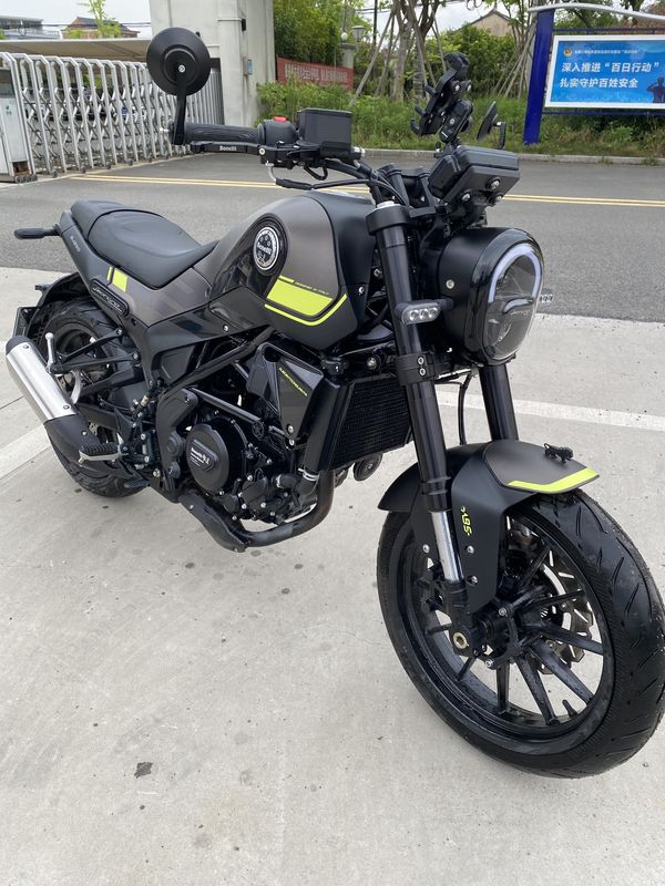 二手贝纳利幼狮 Leoncino 250