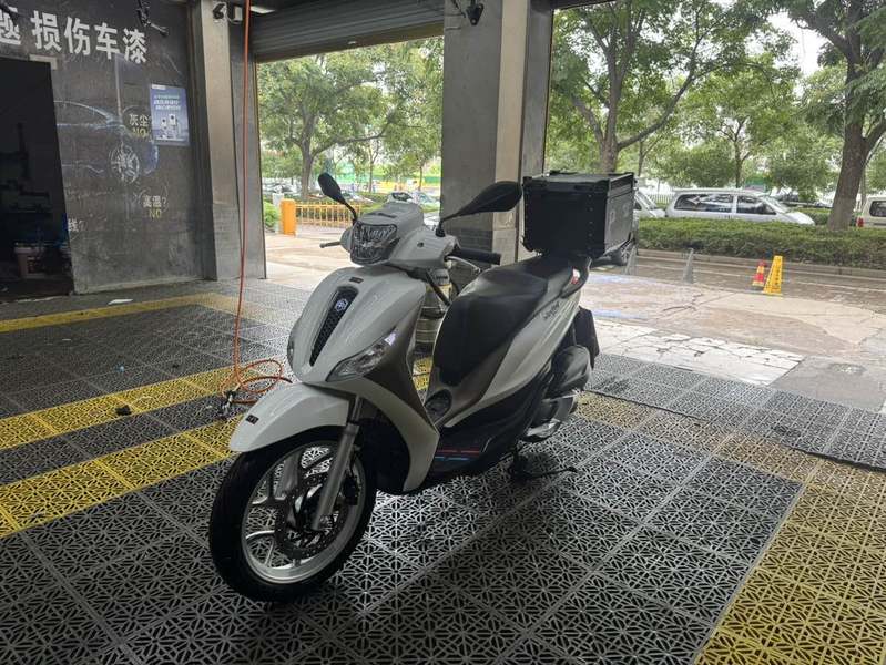 二手比亚乔Medley 150