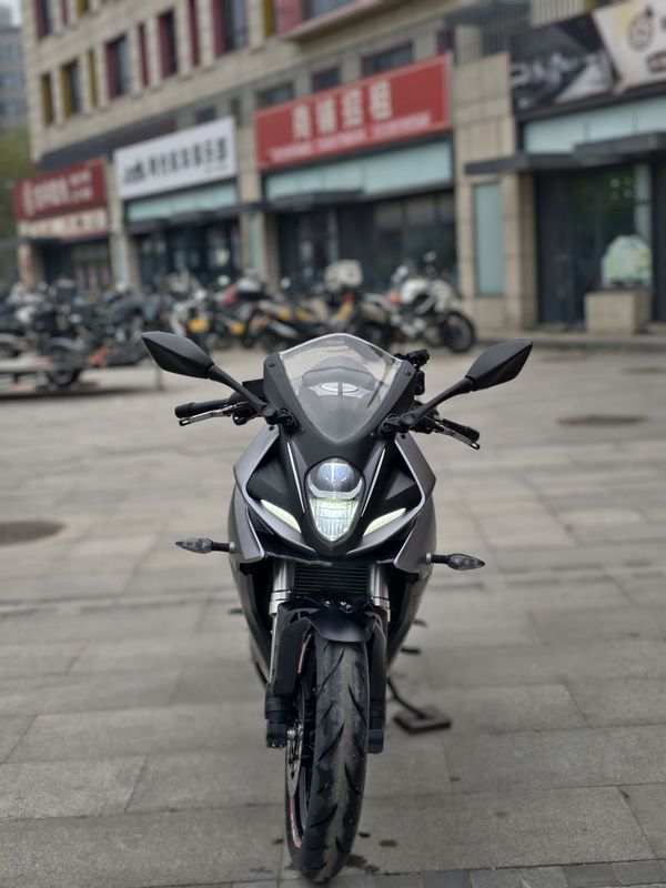 二手贝纳利龙卷风 Tornado 302R