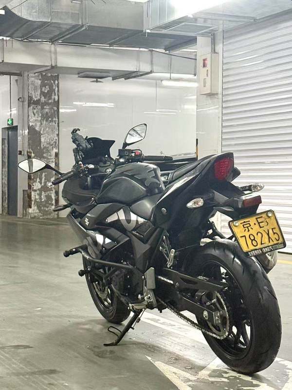 二手豪爵铃木GSX250R