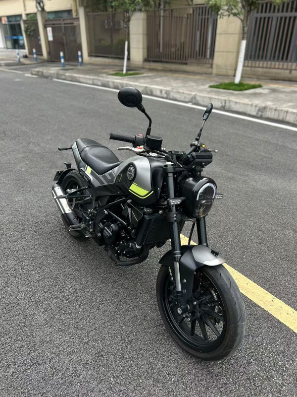 二手贝纳利幼狮 Leoncino 250