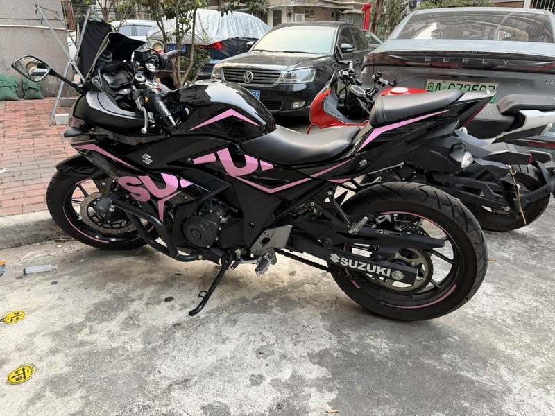 二手豪爵铃木GSX250R