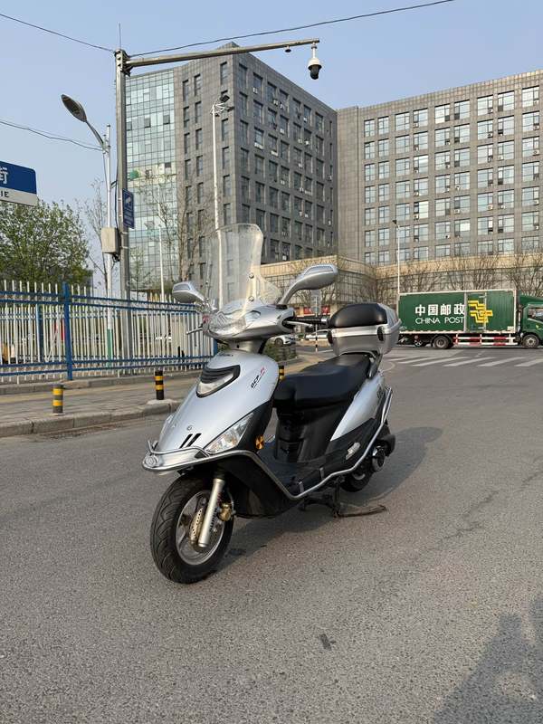 二手豪爵铃木天龙星UA125T-3