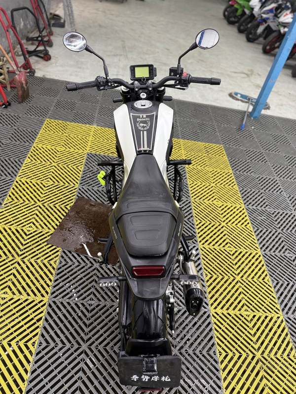 二手贝纳利幼狮 Leoncino 250