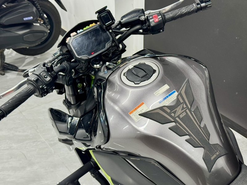 二手川崎Z900